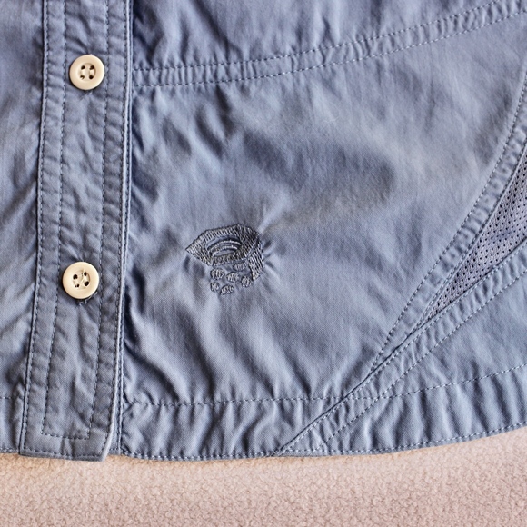 Mountain Hardware Sleeveless Button Down Top - Picture 6 of 8